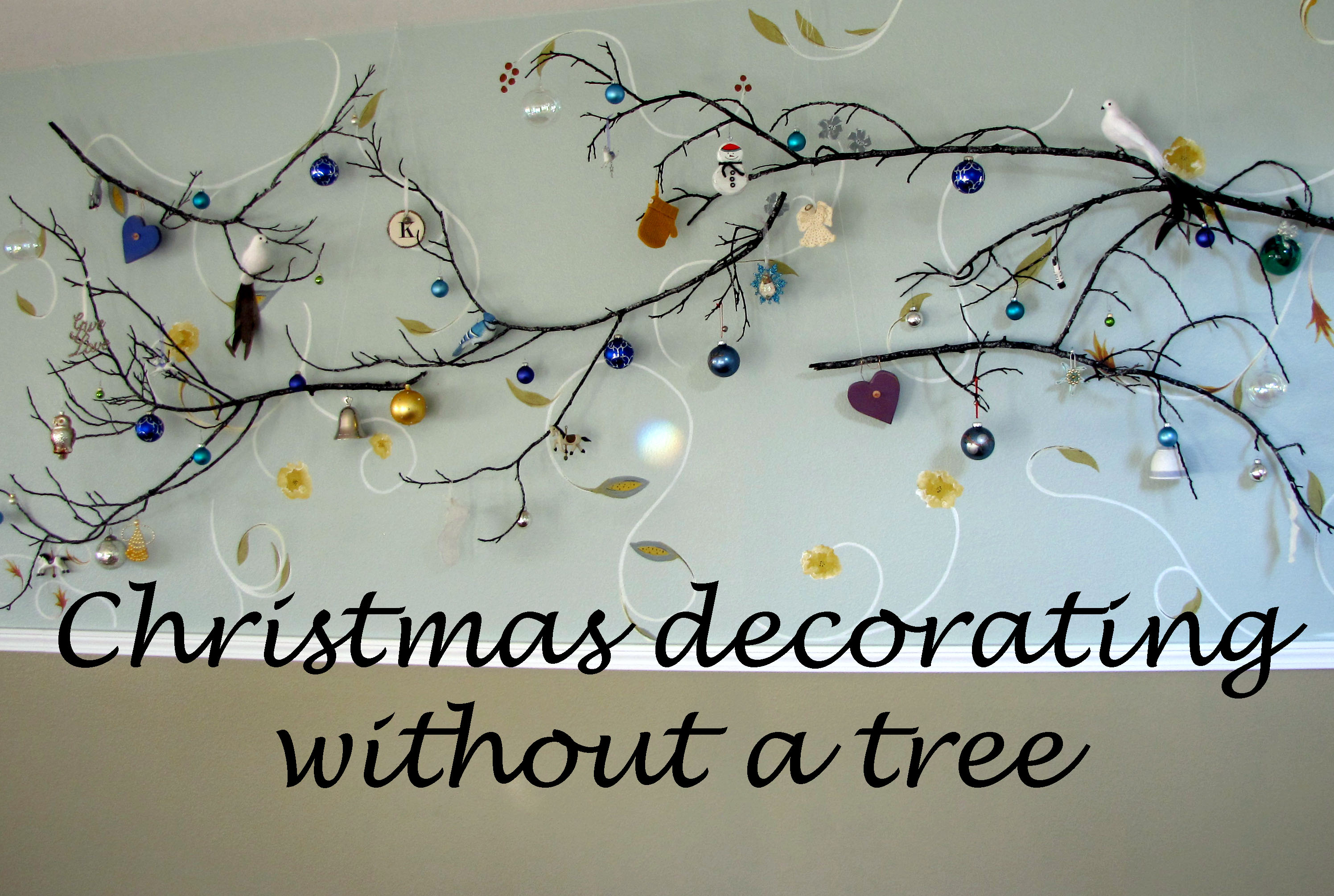 Christmas Decorating without a Tree | destashio