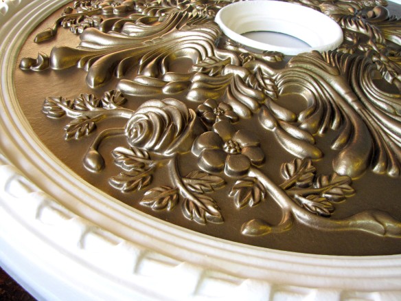 How to Paint a Ceiling Medallion the Easy Way : Atta Girl Says